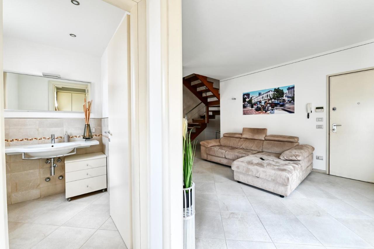 Pearl House - Sirmione Holiday - Jacuzzi Privata Экстерьер фото