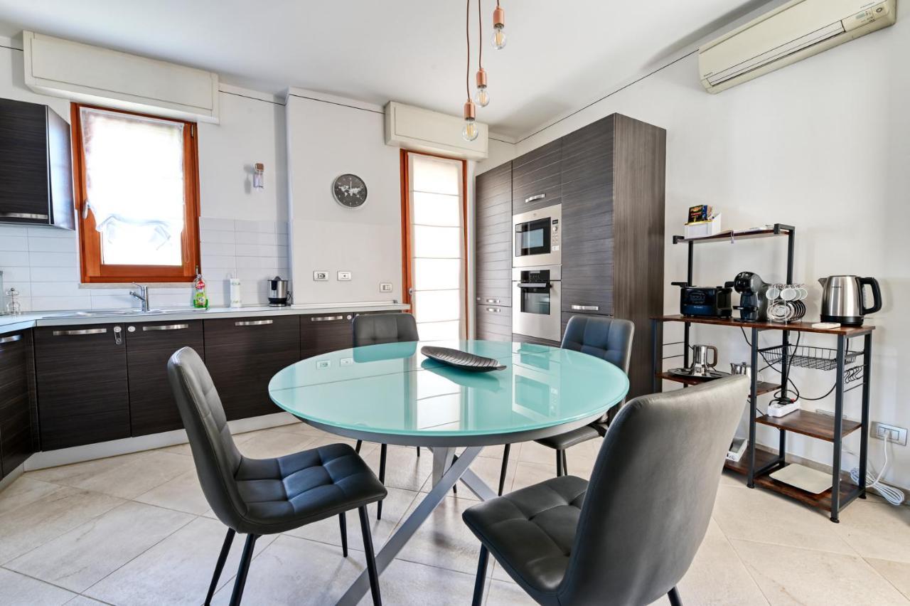 Pearl House - Sirmione Holiday - Jacuzzi Privata Экстерьер фото